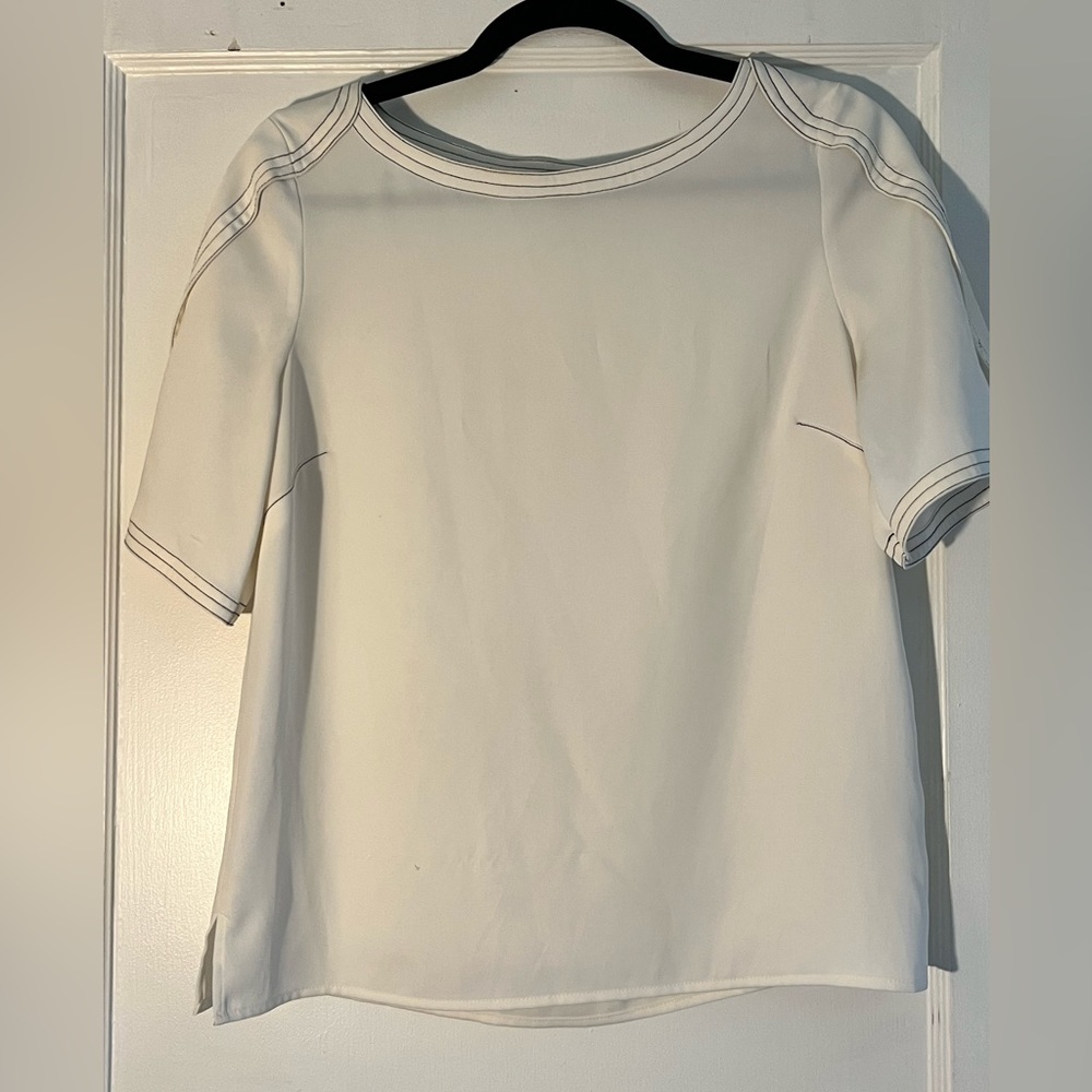 Vince Camuto white flowy shirt